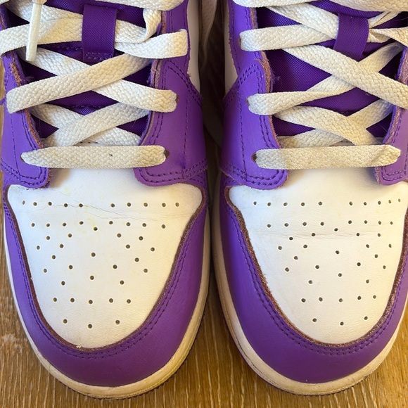 Nike Air Jordan 1 Mid Purple Venom Size 7Y - Picture 10 of 10
